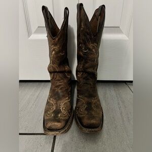 Circle G Dragonfly embroidered western boots-square toe